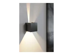 Aplique LED preto IP54 6,8W com aletas ajustáveis ​​3000k