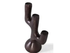 Estatueta decorativa em alumínio com acabamento em bronze