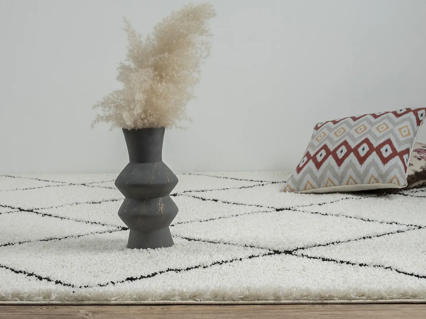 Tapete Bahar Shaggy moderno padrão losango, preto branco, 160 x 230 cm