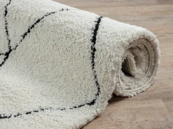 Tapete Bahar Shaggy moderno padrão losango, preto branco, 80 x 150 cm